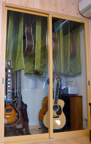防音室 ギター収納 ギター松の音楽スタジオ
